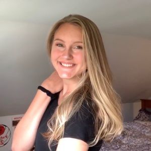 Meet your Posher, Julia